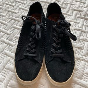 TOMS women’s sneakers